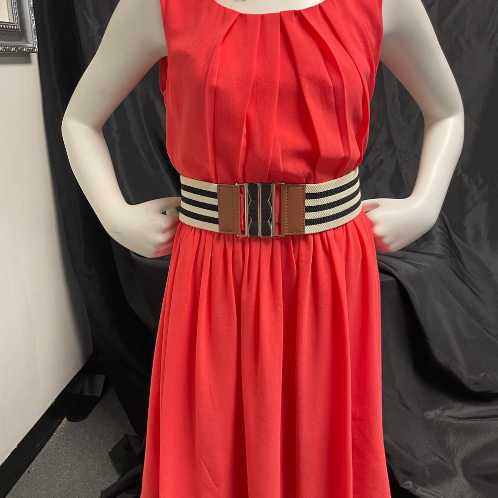 Sleeveless dress
